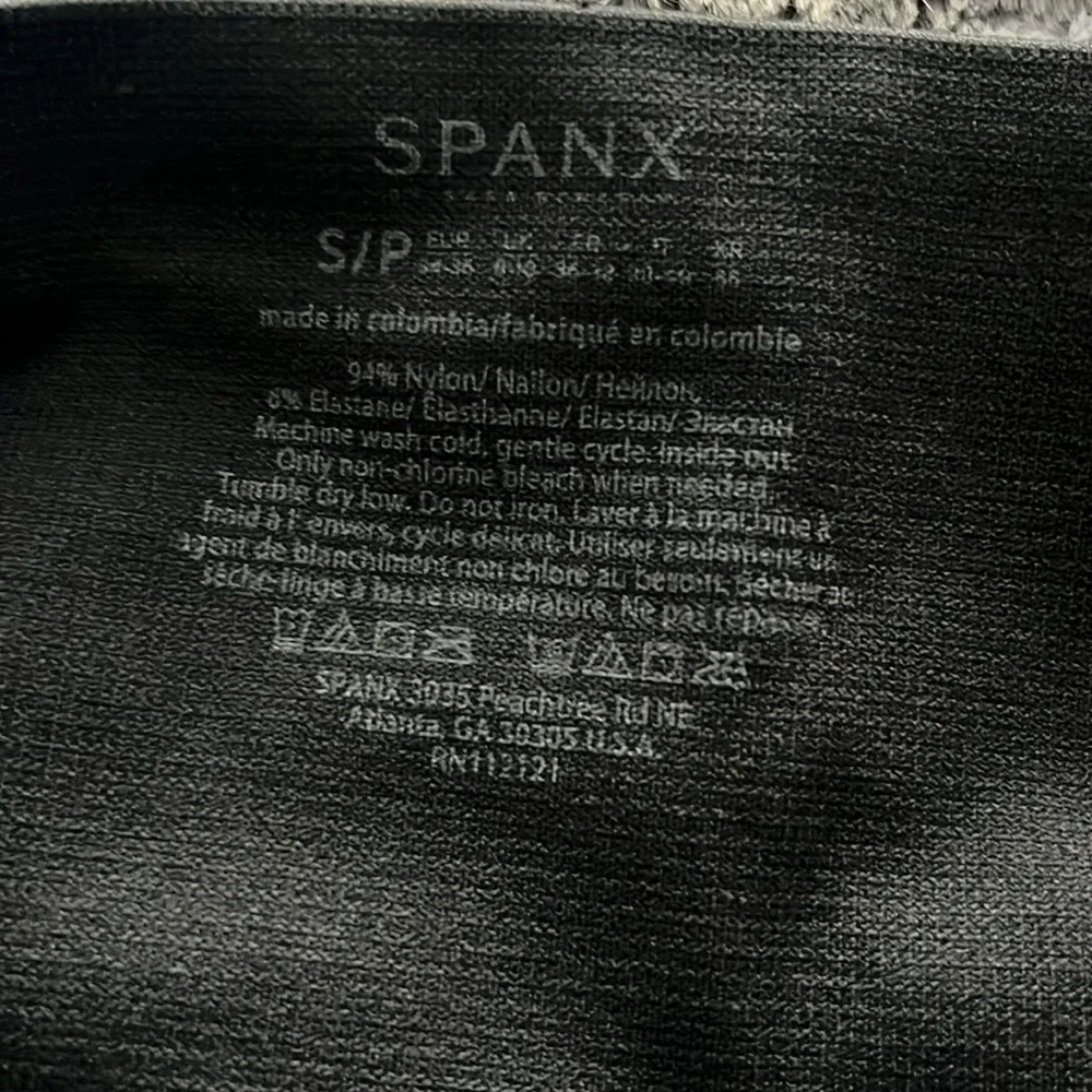 Spanx// Look at me now leggings black and gray camo size small